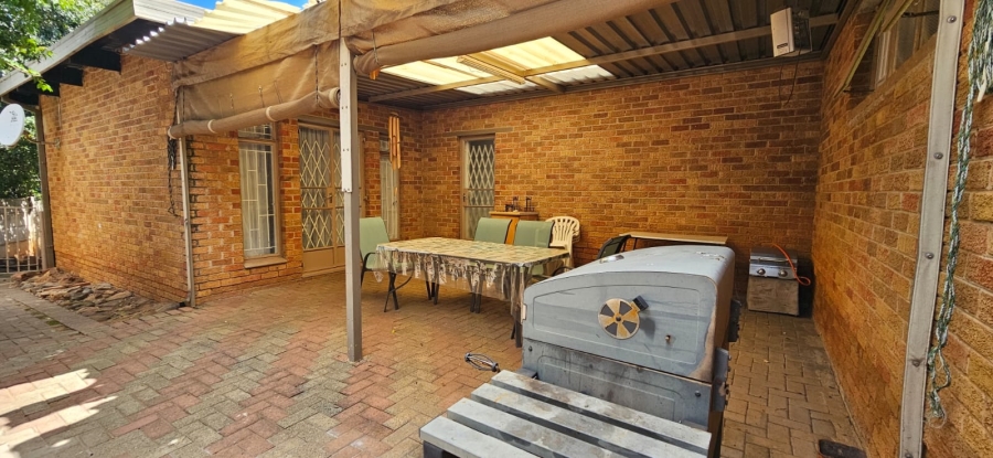 4 Bedroom Property for Sale in Uitsig Free State